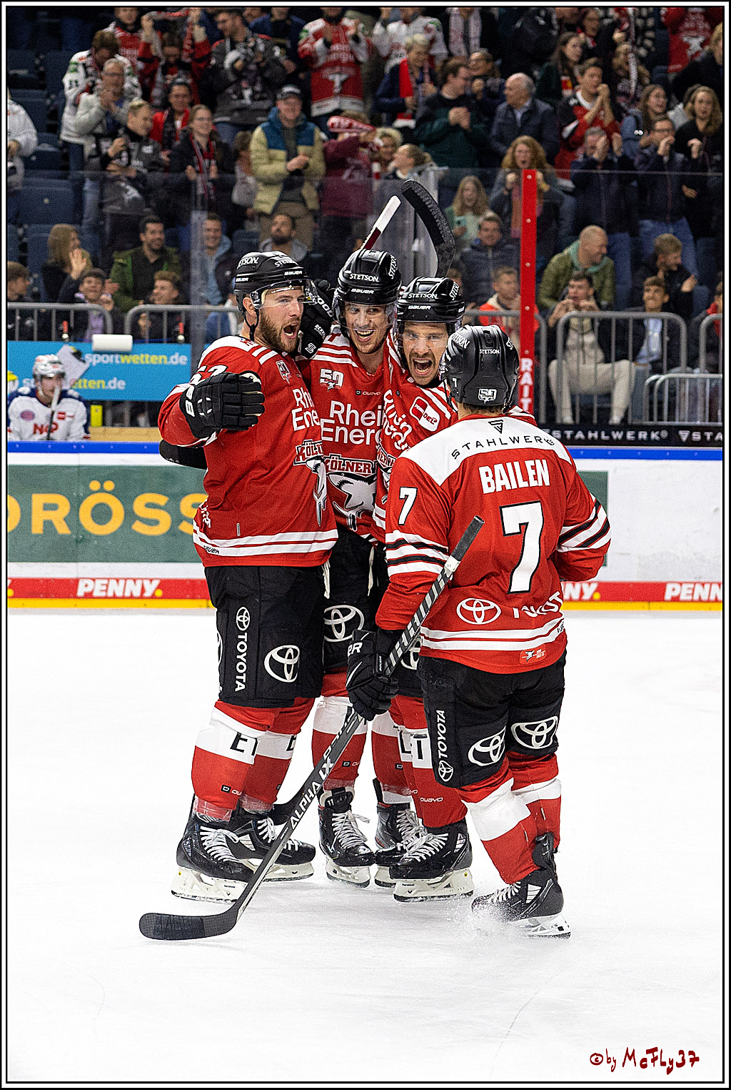PENNY DEL;  Kölner Haie - Nuernberger Ice Tigers; Köln, 18.11.2022